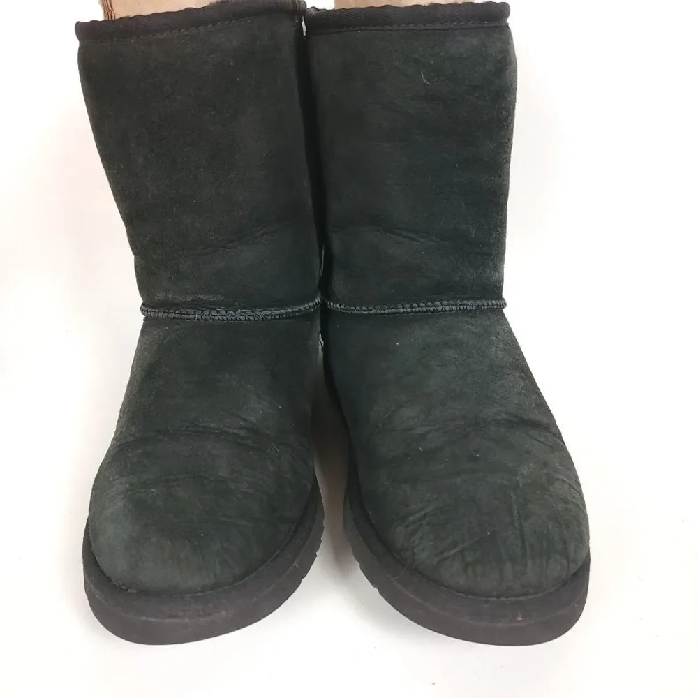 UGG Classic Women's Short II Boots 5251 Black Sheep Skin lamb shearling Size 5